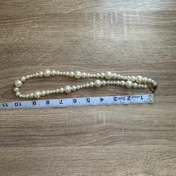 Faux Pearl Necklace Lot of 3 Varied Sizes Gold Tone Accents - Picture 8 of 11
